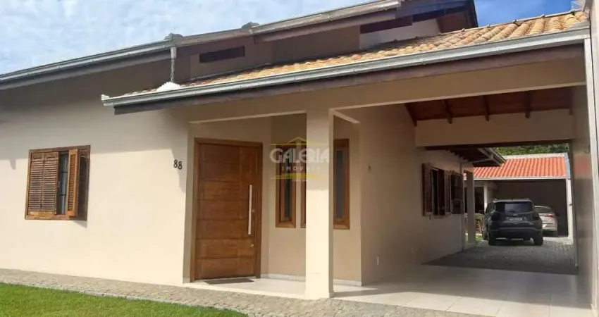 CASA no ESPINHEIROS com 3 quartos para VENDA, 179 m²