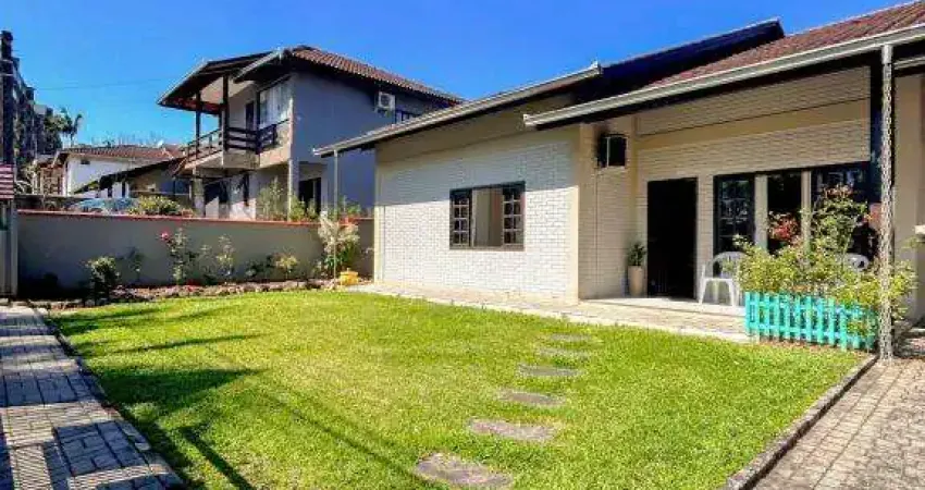 Casa com 3 quartos à venda no Glória, Joinville