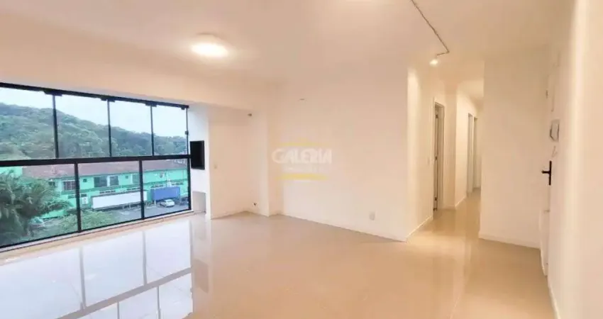 Apartamento com 3 quartos para alugar no Glória, Joinville