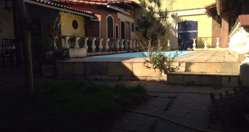 Casa para venda tem 302 metros quadrados com 5 quartos em Piratininga - Niterói - RJ