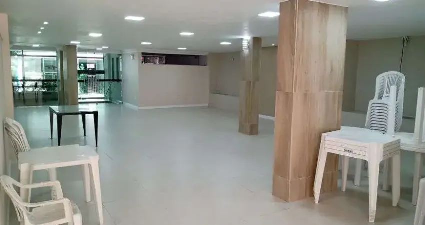 Ótimo apartamento na Rua Mariz e Barros na quadra da Praia de Icaraí.