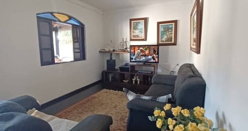 Excelente Casa em Maria Paula a Venda