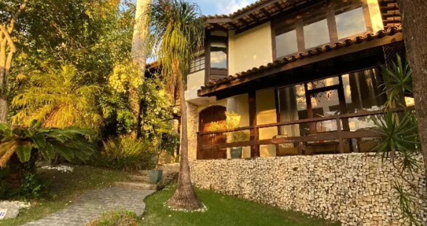 Excelente Casa em Condomínio Fechado em Camboinhas - Niterói.