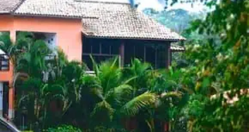 Excelente Casa em Condomínio Fechado de Alto Padrão em Pendotiba - Niterói.