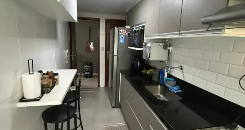 Excelente apartamento em Icaraí - 100 metros da Miguel de Frias por R$595.000