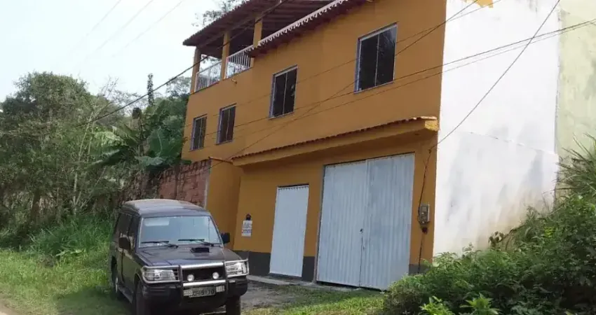 Casa em local tranquilo, muito ar puro, verde, em Niterói, próximo à Inõa