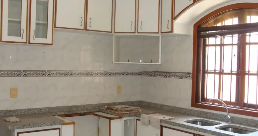 Casa com 4 quartos à venda na Avenida Senador Vasconcellos Torres, 76, Maravista, Niterói