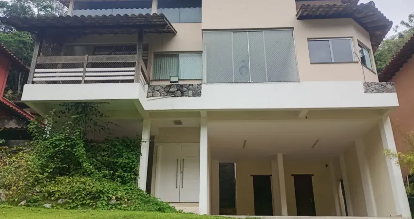 Casa em condomínio fechado com 3 quartos para alugar na Rua Treze, 229, Serra Grande, Niterói