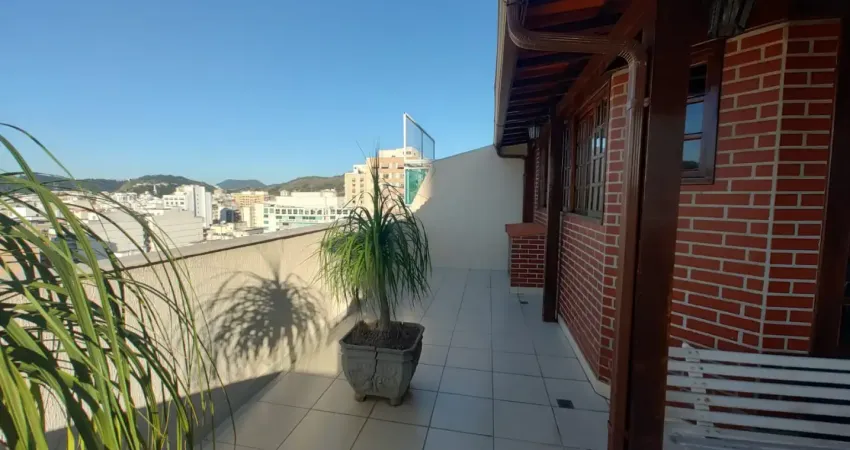 Excelente cobertura na rua tavares de macedo no miolo de icarai em niterói.