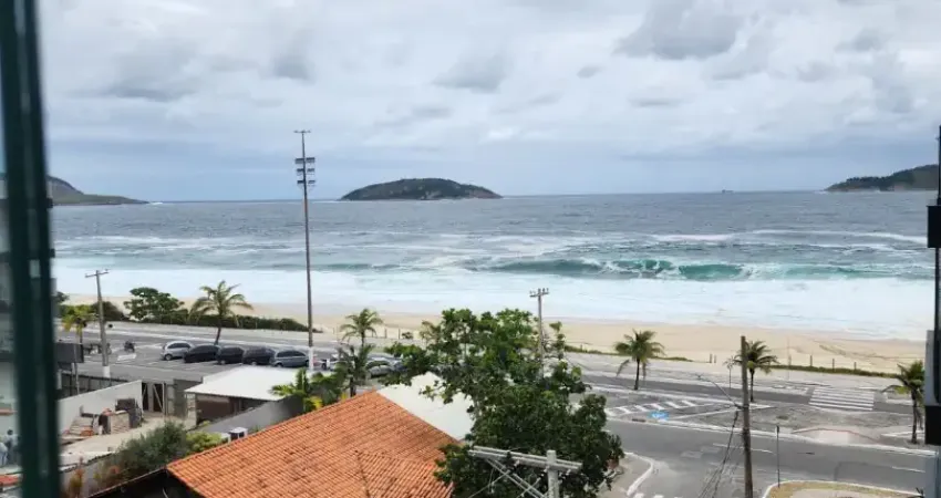 Encantador Loft na Praia de Piratininga, com vista privilegiada para o mar.