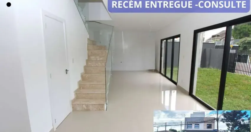 Sobrado para Venda em Curitiba, Xaxim, 3 dormitórios, 1 suíte, 4 banheiros, 2 vagas