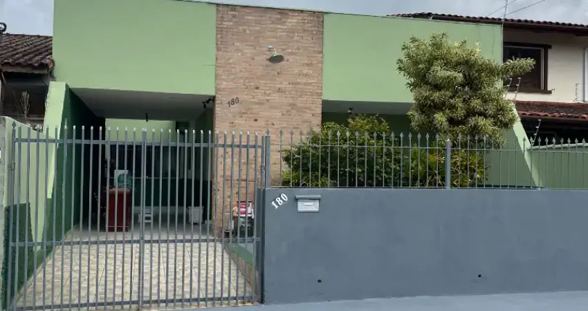 Linda casa no jardim primavera em caraguatatuba-sp com 3 quartos, 3 banheiros