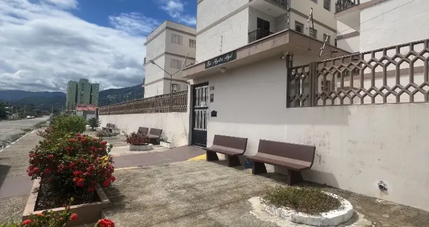 Lindo Apartamento mobiliado com 2 quartos, 1 banheiro, 1 vaga em Caraguatatuba-SP