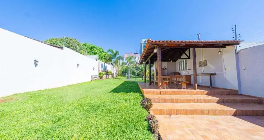 Casa com 3 quartos à venda na Rua Terezina, 2141, Centro, Cascavel