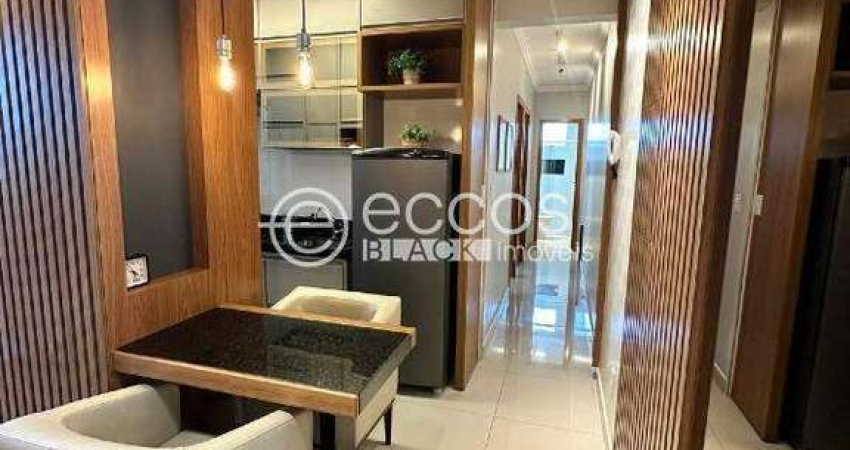 Apartamento para aluguel, 2 quartos, 1 suíte, 1 vaga, Santa Mônica - Uberlândia/MG