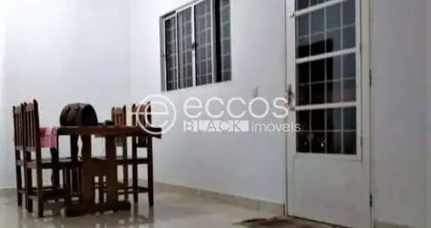 Casa à venda, 3 quartos, 1 suíte, 4 vagas, Jardim das Palmeiras - Uberlândia/MG