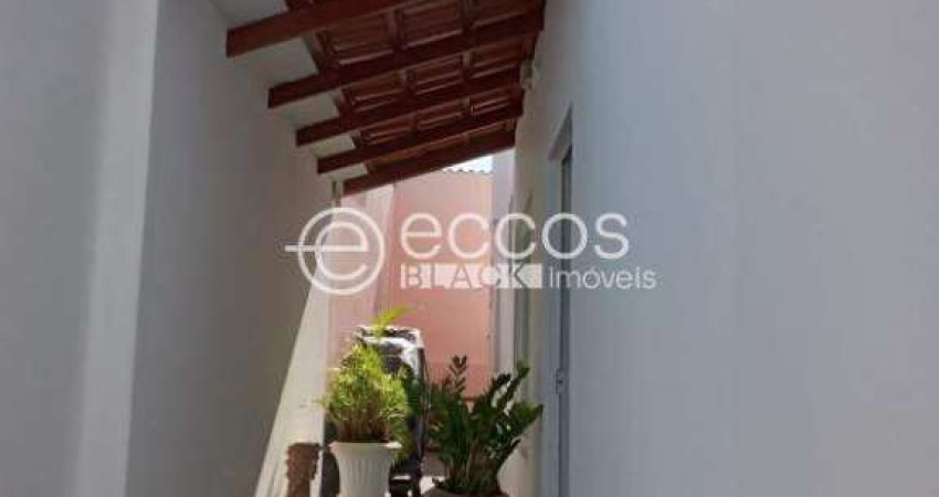 Casa à venda, 3 quartos, 1 suíte, 2 vagas, Shopping Park - Uberlândia/MG