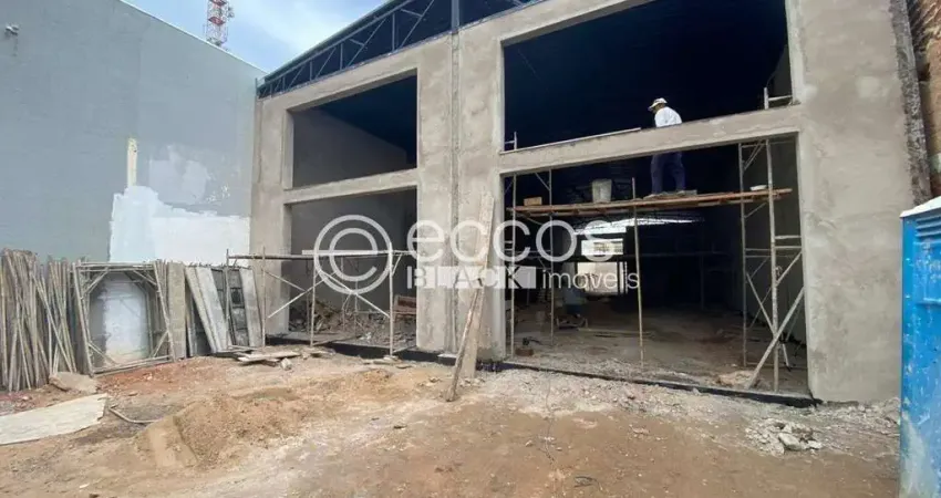 Barracão / Galpão / Depósito para alugar na Avenida Cesário Alvim, 554, Centro, Uberlândia