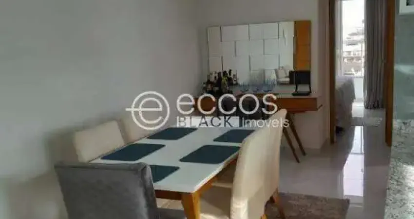 Apartamento à venda, 2 quartos, 1 suíte, 1 vaga, Osvaldo Rezende - Uberlândia/MG