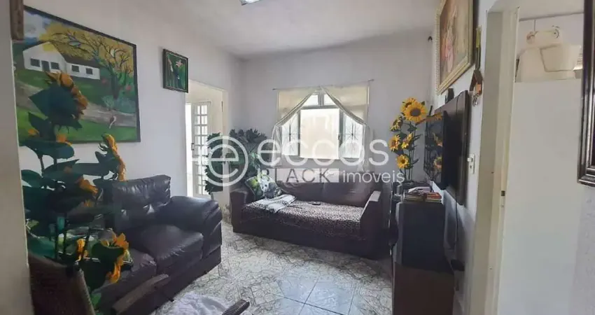Casa à venda, 3 quartos, 2 vagas, alto umuarama - uberlândia/mg
