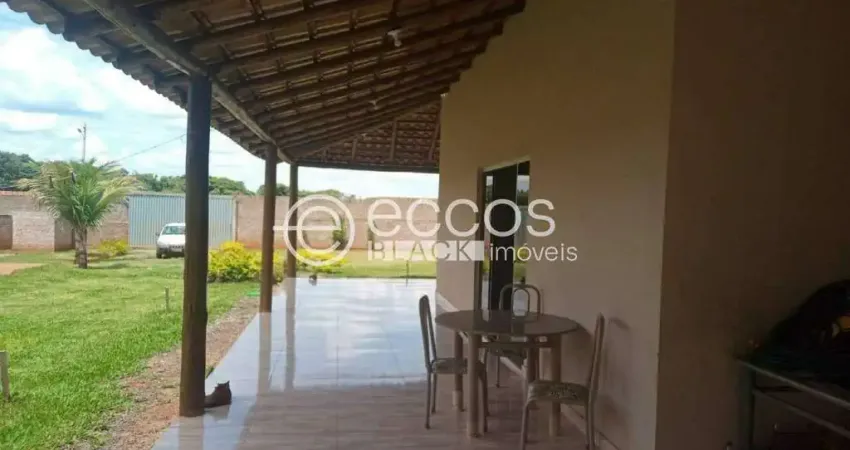 Chácara à venda, 2 quartos, Conjunto Alvorada - Uberlândia/MG