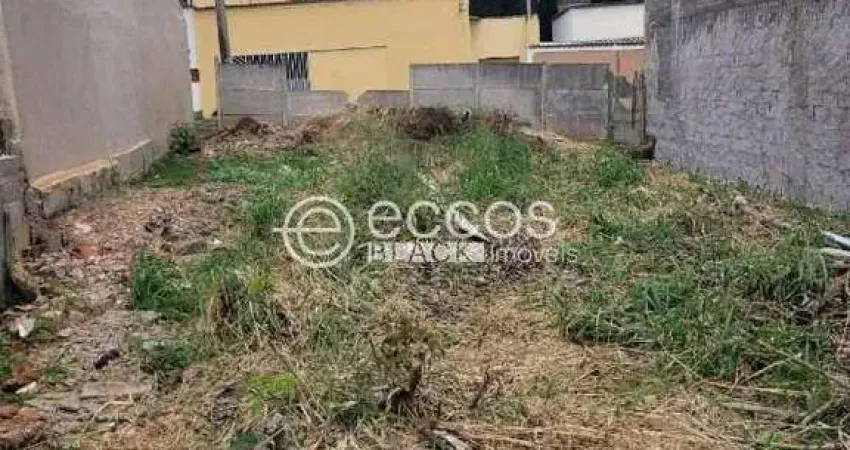Terreno à venda na Avenida Francisco Galassi, 1110, Morada da Colina, Uberlândia