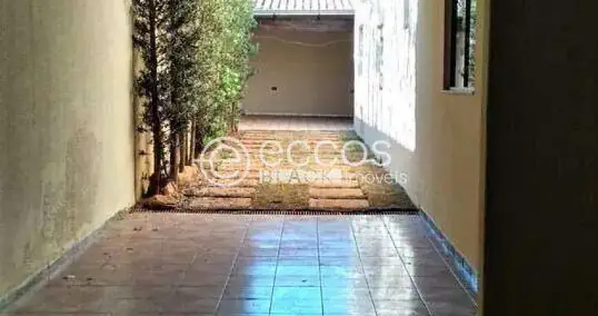 Casa à venda, 3 quartos, 1 suíte, 3 vagas, laranjeiras - uberlândia/mg