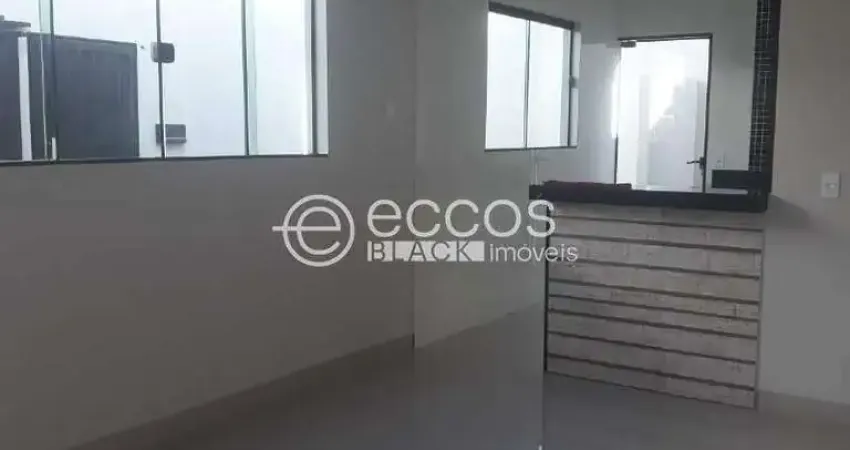 Casa à venda, 3 quartos, 1 suíte, 2 vagas, Segismundo Pereira - Uberlândia/MG