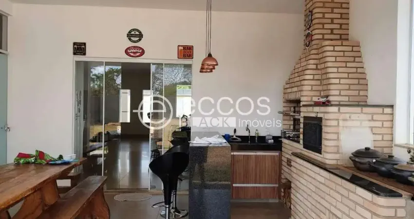 Chácara à venda, 3 quartos, 1 suíte, valparaíso - uberlândia/mg