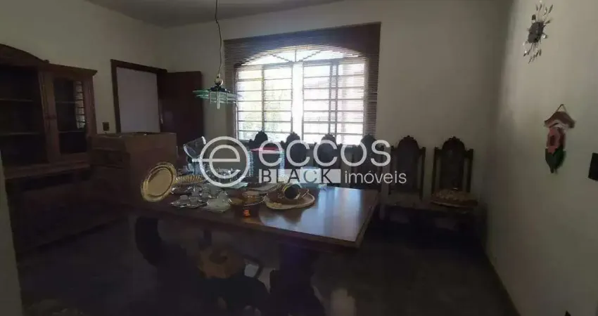 Casa à venda, 3 quartos, 1 suíte, 2 vagas, vigilato pereira - uberlândia/mg