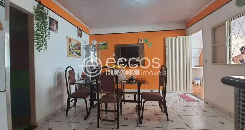 Casa à venda, 3 quartos, 1 suíte, 4 vagas, buritis - uberlândia/mg