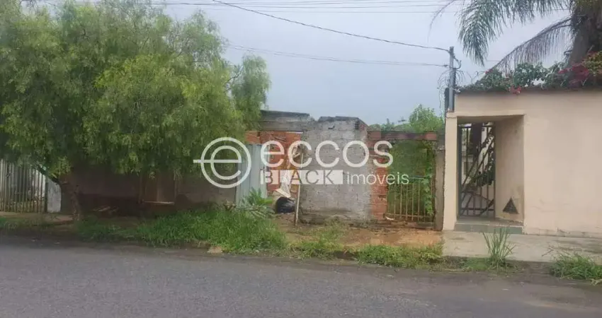 Terreno à venda na Rua Lourdes de Carvalho, 68, Santa Mônica, Uberlândia