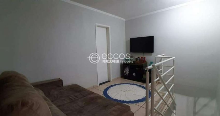 Cobertura à venda, 3 quartos, 1 suíte, 1 vaga, Jardim Finotti - Uberlândia/MG