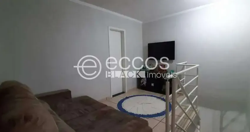 Cobertura à venda, 3 quartos, 1 suíte, 1 vaga, jardim finotti - uberlândia/mg