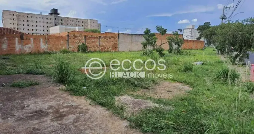 Terreno à venda na Rua dos Ipês, 79, Panorama, Uberlândia