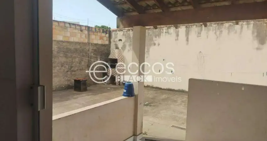 Casa à venda, 2 quartos, 1 suíte, 4 vagas, jardim canaã - uberlândia/mg