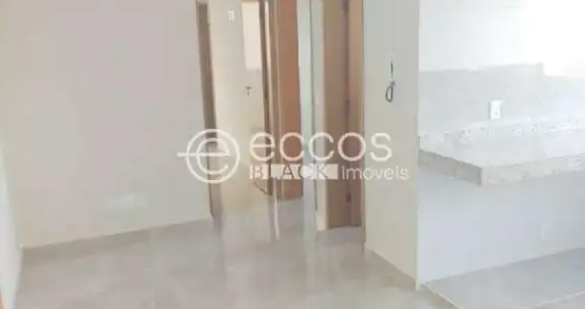 Apartamento à venda, 2 quartos, 1 suíte, 1 vaga, Martins - Uberlândia/MG