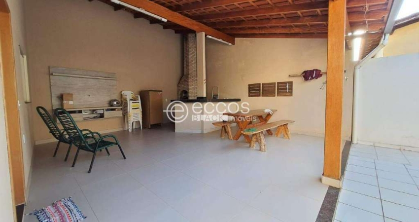 Casa à venda, 3 quartos, 1 suíte, 2 vagas, Chácaras Tubalina e Quartel - Uberlândia/MG