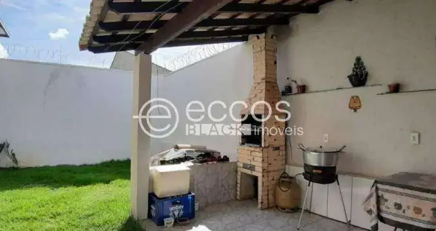 Casa à venda, 4 quartos, 1 suíte, 2 vagas, jardim veneza - uberlândia/mg