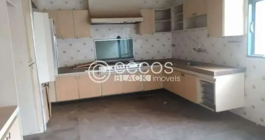 Casa à venda, 5 quartos, 3 suítes, 2 vagas, osvaldo rezende - uberlândia/mg