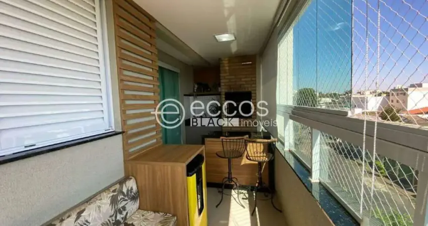 Apartamento à venda, 3 quartos, 1 suíte, 2 vagas, Santa Mônica - Uberlândia/MG