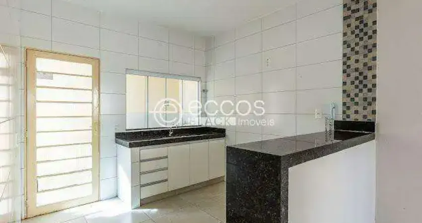 Casa à venda, 2 quartos, 2 vagas, Luizote de Freitas - Uberlândia/MG