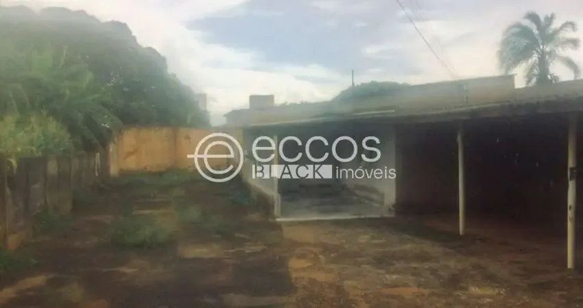 Terreno à venda na Rua Ronan Manoel Pereira, 148, Conjunto Segismundo Pereira, Uberlândia
