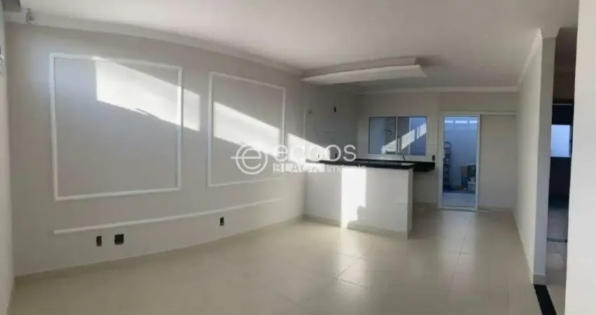Casa à venda, 2 quartos, 1 suíte, 2 vagas, Jardim Canaã - Uberlândia/MG