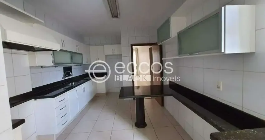 Apartamento à venda, 4 quartos, 1 suíte, 1 vaga, centro - uberlândia/mg
