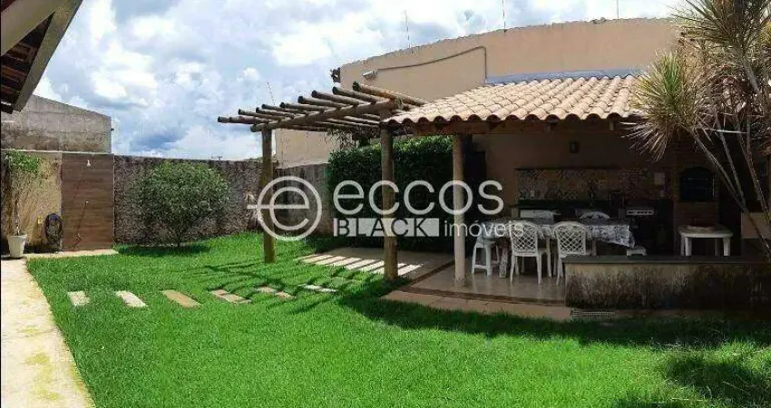 Casa à venda, 3 quartos, 1 suíte, shopping park - uberlândia/mg