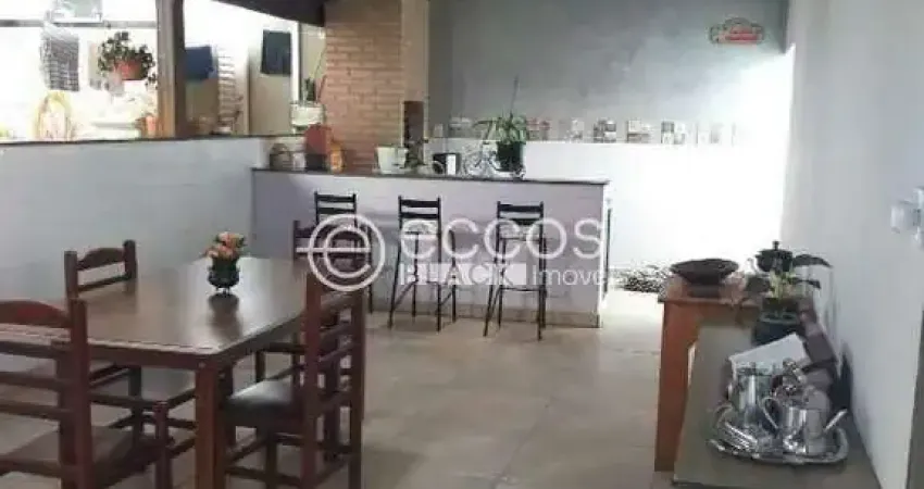 Casa à venda, 3 quartos, 1 suíte, 3 vagas, pampulha - uberlândia/mg