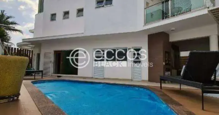Casa à venda, 4 quartos, 4 suítes, 4 vagas, Nova Uberlândia - Uberlândia/MG