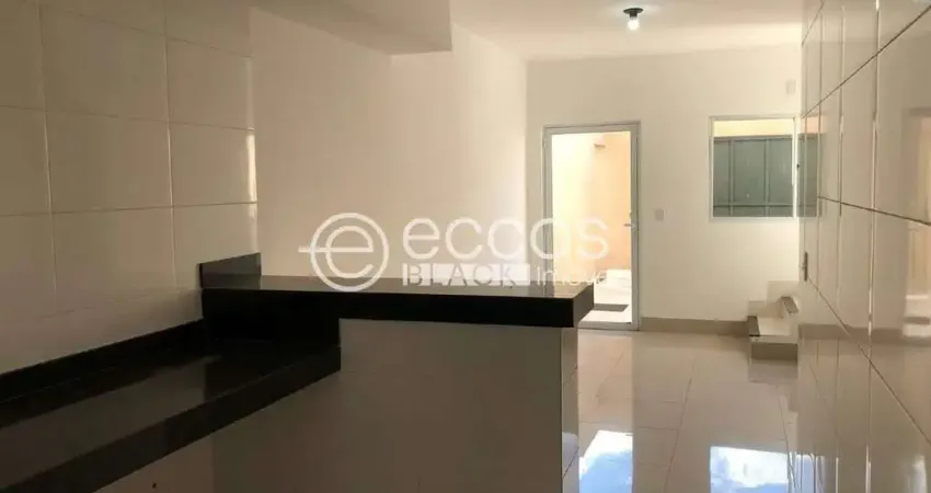 Casa à venda, 2 quartos, 1 vaga, cidade jardim - uberlândia/mg