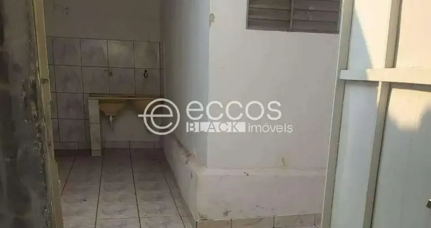 Terreno à venda na Avenida Bélgica, 727, Tibery, Uberlândia